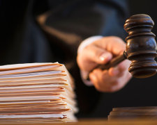 Суд решил, что будет с имуществом Захарченко