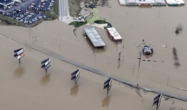 В США 22 человека погибли из-за наводнения (відео)