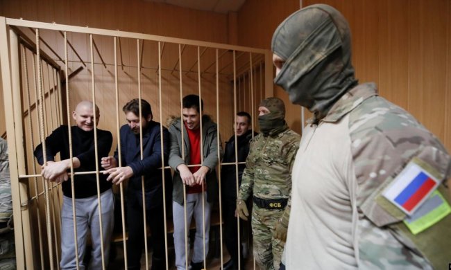 Полонений український моряк одружився у російському СІЗО: зворушливі фото весілля за ґратами