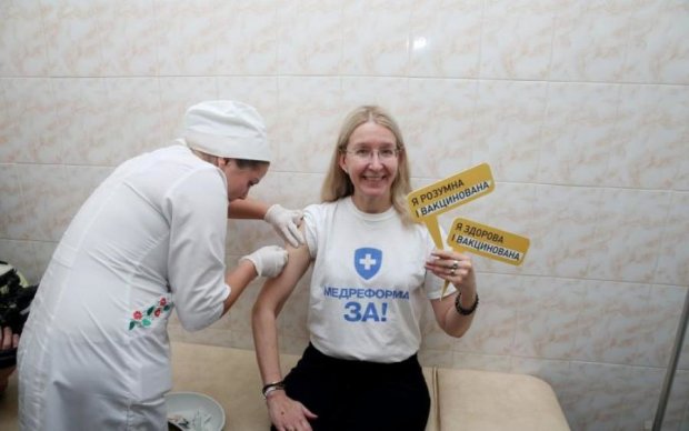Украинцам показали новый календарь прививок
