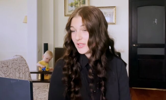 Юлия боится отдавать сына в садик, кадр из видео