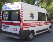 Змії атакують людей на Львівщині: маленька дівчинка стала жертвою небезпечної істоти, лікарі борються за життя