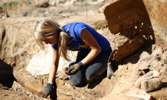 Черные метки на костях: в Украине раскопали скелет ведьмы