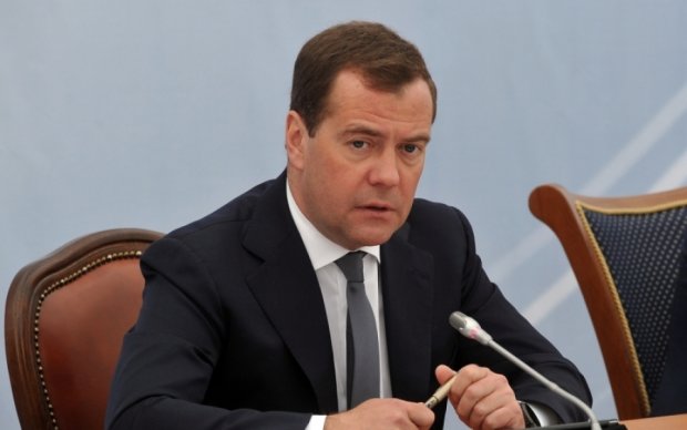 Медведев считает оппозиционеров проходимцами