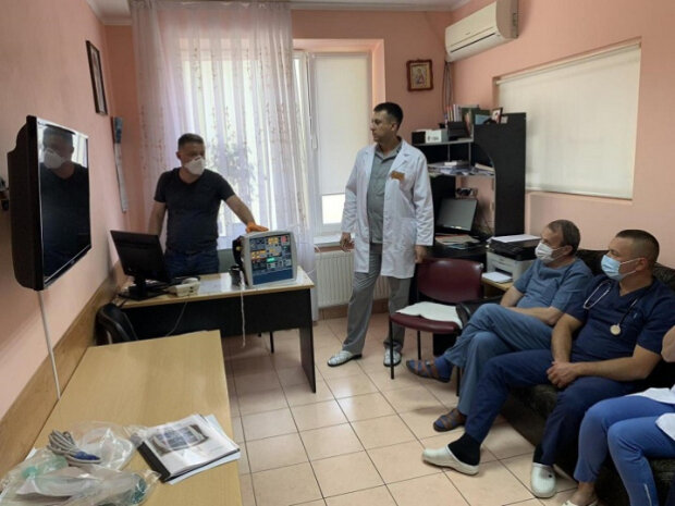 В больницы Буковины закупили аппараты для лёгких, китайский вирус не страшен