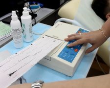 Так а навіщо бухати? П'яний лікар став зіркою мережі