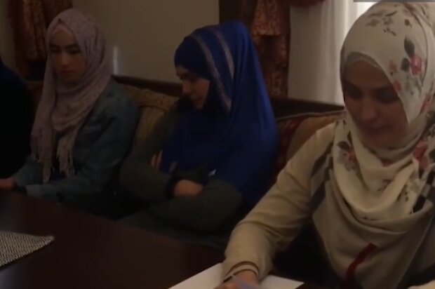 Жены арестованных крымских татар объявили войну режиму Путина: как на слабых женских плечах меняется история