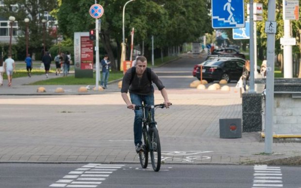 Посварилися: київський велосипедист отримав кулю в обличчя