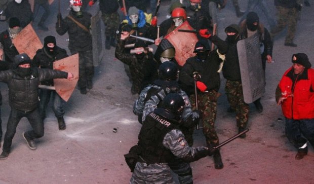 Новое видео, как во время Майдана "Беркут" зверски избивал журналистов (видео)
