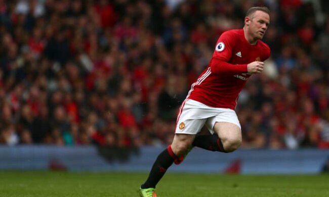 Легенду Манчестер Юнайтед поймали в заведении быстрого питания
