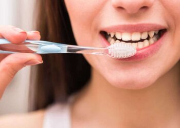 Уход за зубами, фото whiteclinic