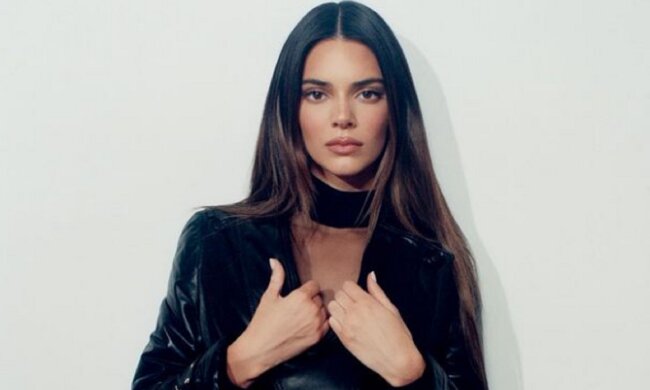 Красотка Кендал Дженнер в коротеньком халатике сделала неожиданную вещь: "Королева оральной красоты"