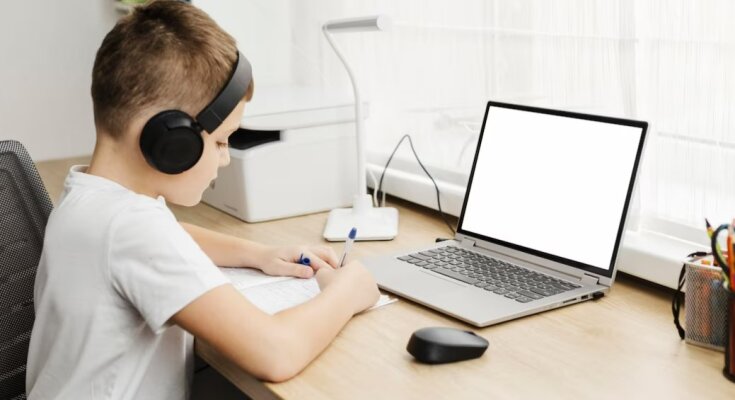 Дистанционное обучение. Фото Freepik