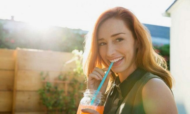 Досить смоктати: лікарі розповіли, як популярна звичка вбиває здоров'я