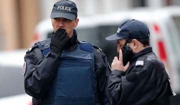 Французькі копи зґвалтували затриманого кийком 