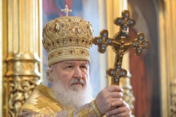 Бездонная нищета: главный поп России пожаловался бездомным на жизнь