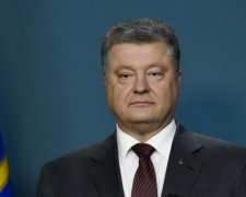 Порошенко показал безвизовые страны для украинцев
