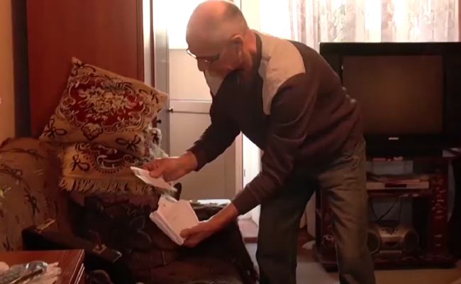 Платіжки за комуналку. Фото: скрін youtube