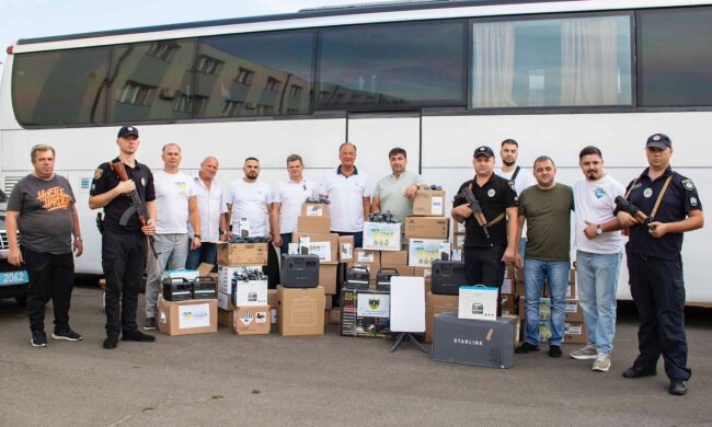 БФ молодіжної ініціативи «Надія» передав допомогу підрозділам Національної поліції України