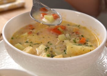 Рыбный суп "Мозаика", фото: Знай.ua