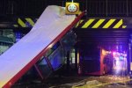 Двоповерховий лондонський автобус врізався в міст