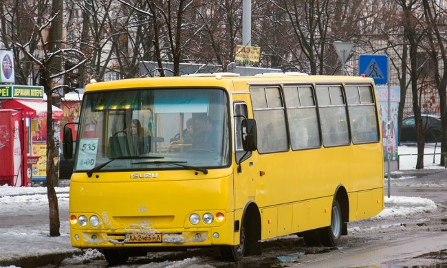 Знахабнілий маршрутник розплакався, коли нарвався на ветеранів АТО: сміливість як рукою зняло