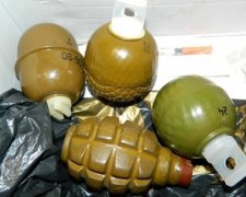 Виявлено запаси зброї призначені для підриву автодороги