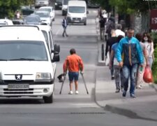 В Тернополе нищих завербовали в рабство и заставили попрошайничать "на дяденьку"