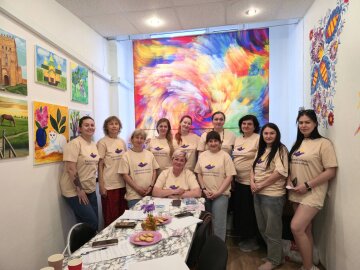 Діти створюють ілюстрації до збірки терапевтичних казок