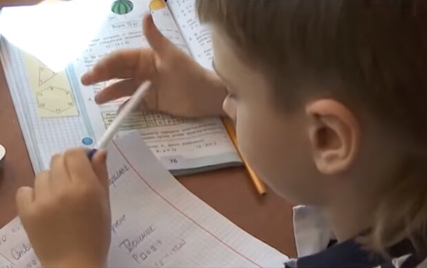 Школьник, кадр из видео