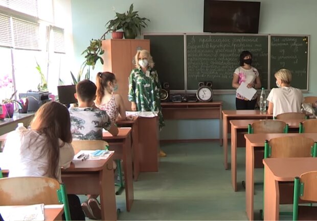 Школа на карантині, скріншот відео