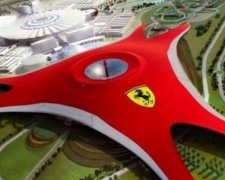 Ferrari привчить китайців до розкоші парком розваг