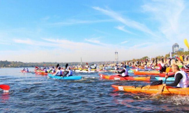 В Запорожье стартовал марафон на каяках (фото)