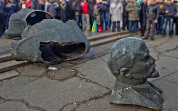 Коммунисты восстали против ленинопада