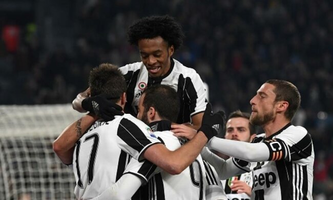 Ювентус убедительно победил Наполи в первом матче