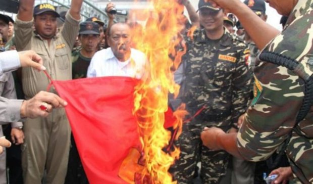 В Индонезии запретили говорить об убийствах коммунистов