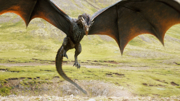 Семиметровий дубовий дракон сполохав поліцію Уельсу, жителів попередили про небезпеку