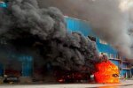 Пожежа на складі логістичної компанії у Дніпрі внаслідок російської атаки