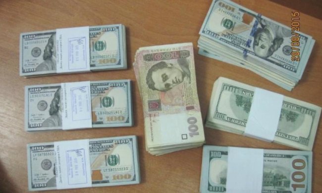 Росіянин намагався вивезти через Сумщину 63 тис. доларів
