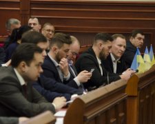 Київським обранцям обмежили права на депутатські запити