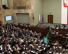 Европа должна отреагировать: польский закон разнесли в пух и прах