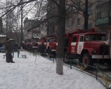 Охота на днепровских копов? Полицейскую изрешетили гвоздями