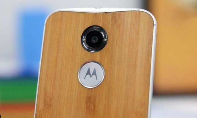 Motorola пообещала перевернуть мир смартфонов