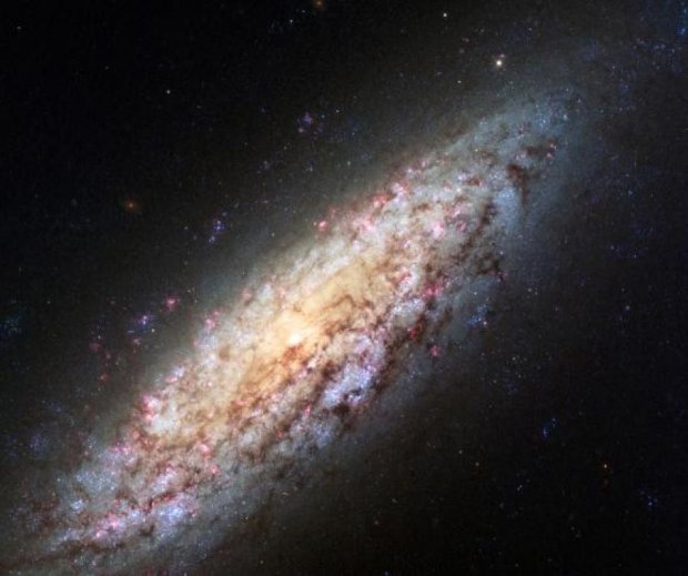 Астрономы нашли самую одинокую во Вселенной галактику