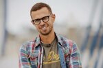 Найвеселіший ведучий "Орел і Решка" Антон Птушкін продав свій Smart за 100 тисяч, щоб врятувати життя