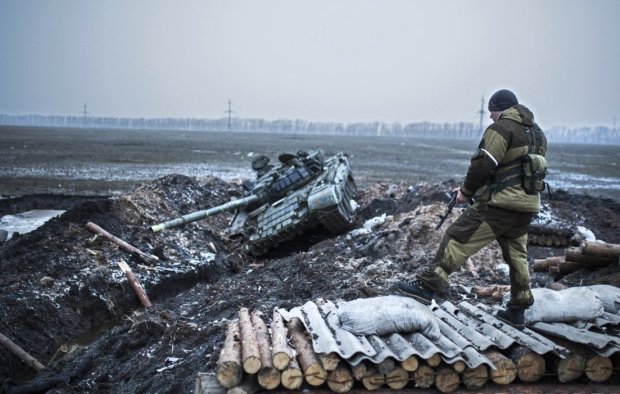 Сутки на Донбассе: боевики применили запрещенные "подарки" Путина, есть жертвы