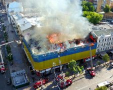 "В пожаре на Крещатике виноват не только владелец здания, но и городская власть", - эксперт