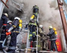 Исторический памятник вспыхнул в Одессе: видео