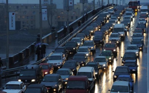 Українських водіїв попередили про нову зобов'язалівку