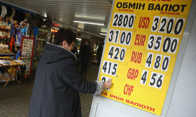 Курс валют на 23 мая: доллар наставил рога гривне
